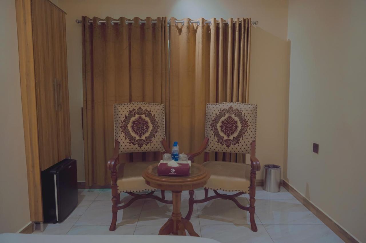Hotel Pearl Inn Karachi Exterior photo